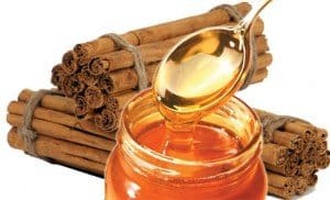 canela y miel 300x1821 Canela y Miel, una mezcla perfecta para la cura de enfermedades