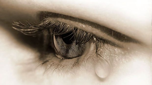 ojos_llorando_de_dolor