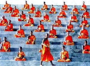 Monjes-budistas-meditando