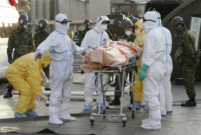 CRISIS JAPON 2011 - El equipo de 50 heroes hombres y mujeres tratando de controlar las fugas radioactivas nucleares