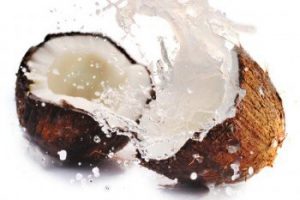 Agua de Coco: Propiedades Nutritivas y Medicinales