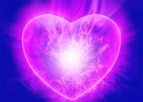 corazón violeta