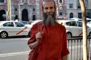 Entrevista Swami Satyananda: «El ser humano sigue aspirando a la plenitud»