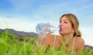 Importancia de Tomar Agua en Ayunas