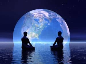 hermandadblanca org 20160930 pareja meditacion gaia tierra mundo espacio universo 300×225.jpg - Qué legado vas a dejar en el mundo - hermandadblanca.org