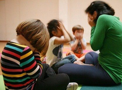 20170402 lurdsarm381562 id124320 yoga con niños Yoga para niños con autismo hermandadblancaorg