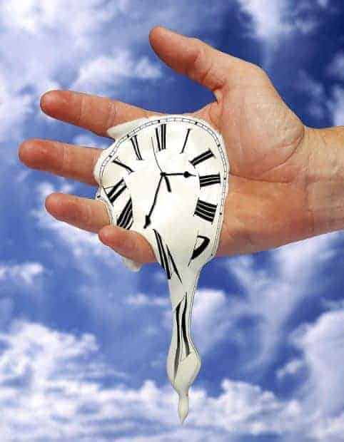 20170520 gonzevagonz23596 id125956 time melt phil degginger 482×620.jpg - Reflexión: la importancia no se mide por el tiempo. - hermandadblanca.org