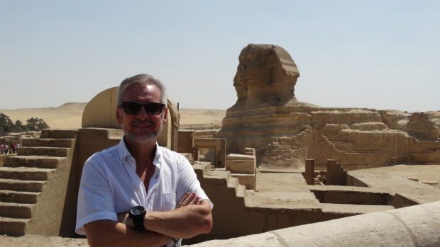 20170628 rosa id128704 nota egipto dr saha 1068×601 620×349.jpg - Sêshen – El Sistema Tradicional de Sanacion del Antigüo Egipto. por Dr. Sahù Ari Merek - hermandadblanca.org