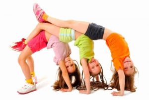 yogaparaninos - ¿Porqué Aprender Yoga en la Niñez? - hermandadblanca.org