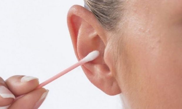2 cuida tus oídos de hábitos que puedan dañarlos ID148745 - hermandadblanca.org