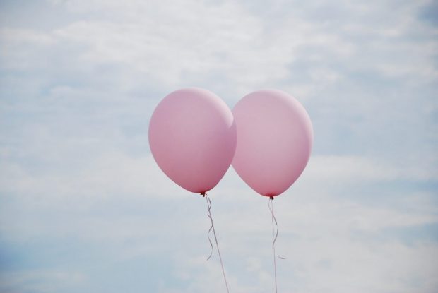 globos rosas volandos juntos en trauma de omision y como sanarlo ¿has escuchado hablar del trauma de omisión? y de ¿como sanarlo? ID174683 - hermandadblanca.org