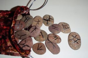 Runa Kano: Leyenda mitológica y significado de las antiguas runas vikingas