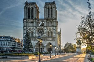 Mensaje para los Trabajadores de la Luz, ¿por qué se incendió la Catedral de Notre Dame? canalizado por Caroline Oceana Ryan
