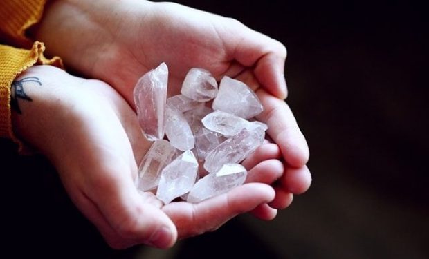 Cómo programar Cristales Phi y la presencia del Arcángel Metatrón 1 como hacer limpiezas espirituales para el hogar con cristales ¿cómo hacer limpiezas espirituales para el hogar?, ¡elimina la ener ID207639 - hermandadblanca.org
