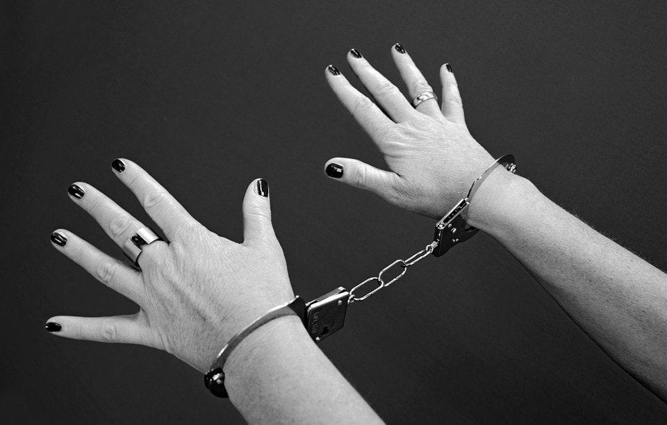 handcuffs 964522 960 720 filosofia de la libertad rudolf steiner 6 la imaginacion moral i213910