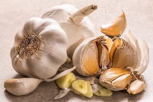 garlic 3419544 1920 todo sobre la gastritis sintomas causas y tratamiento en casa i218836