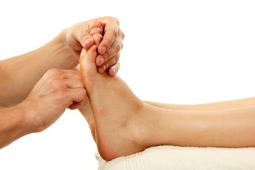 trabajo de nudillos o puos como masajear los pies 12 tecnicas de relajacion y alivio del dolo i221555