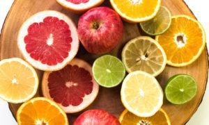 ¡Manzanas, no naranjas!  |  Madre Divina a través de Jennifer Crokaert